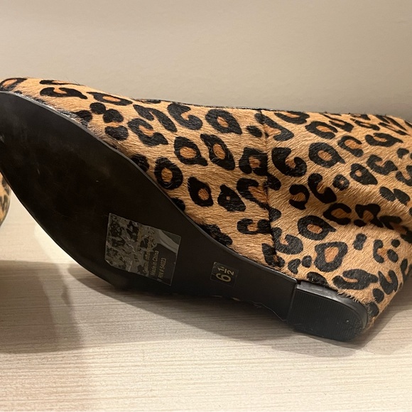 2/$50 Banana Republic Cheetah Animal Print Hair Wedge Pump Shoes 6.5 6 1/2 - Picture 5 of 7